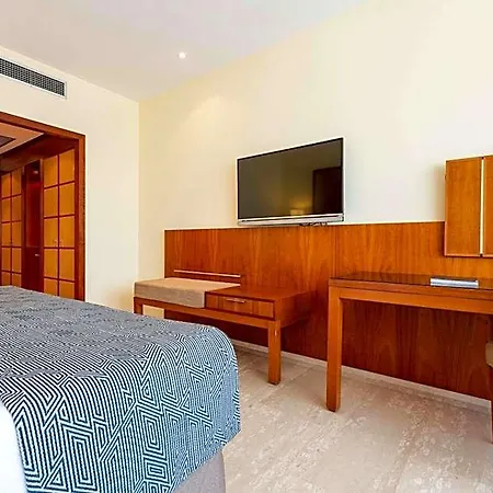Hotel Eurostars 4*